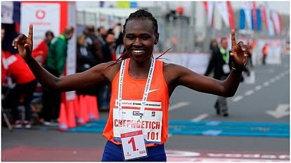 Chepngetich establece récord mundial en medio maratón