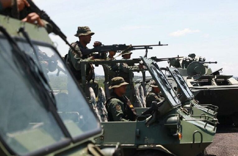 MinDefensa: 11 fallecidos y 31 detenidos más por enfrentamientos en Apure