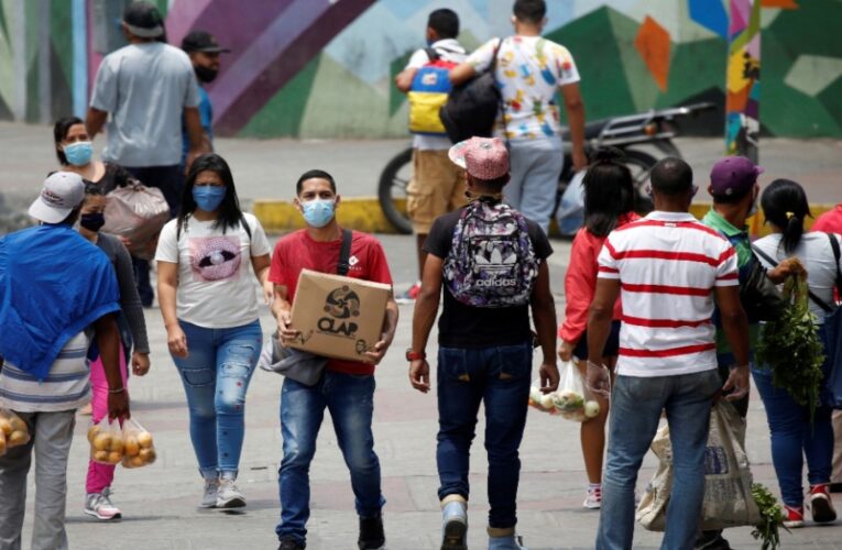 17 muertes y 925 contagios en Venezuela