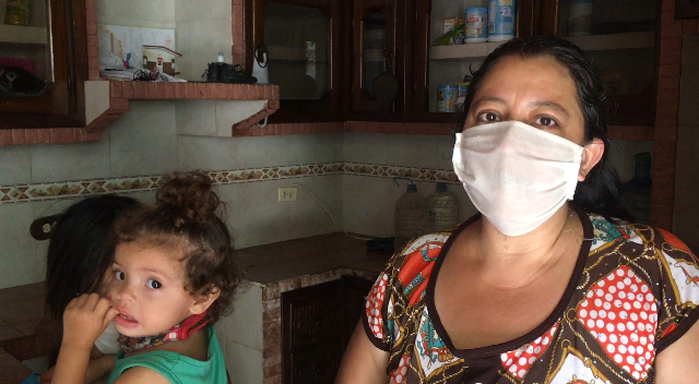 Desalojan de la casa comunal de Cotoperí a viuda con 3 menores