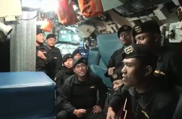 Difunden el último video de los marineros del submarino indonesio hundido