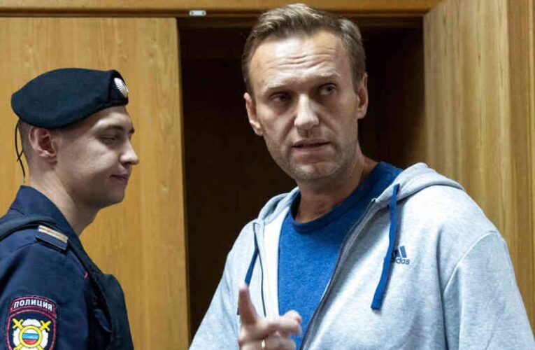 Trasladan a Alexei Navalni a un hospital penitenciario