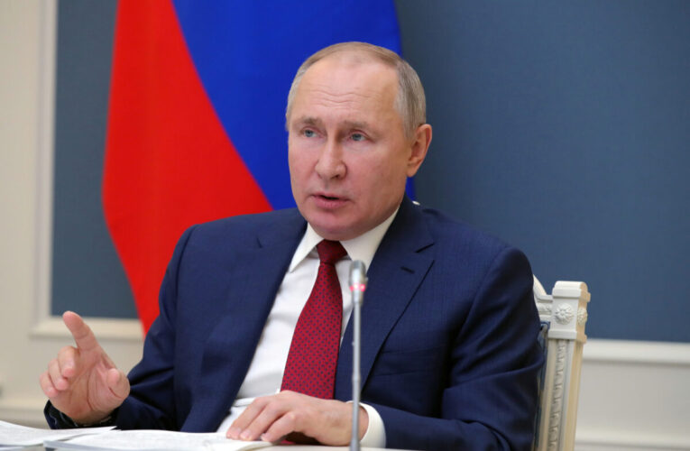 Putin firma ley que le permitirá gobernar hasta el 2036