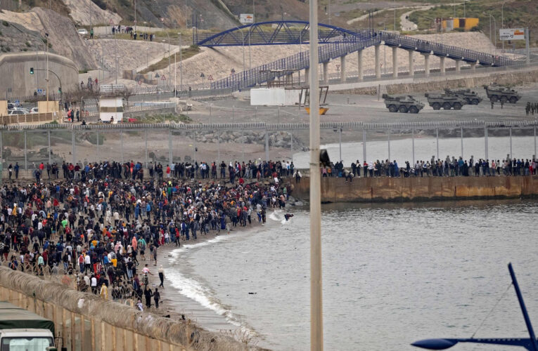 Marruecos frena ola migratoria hacia España