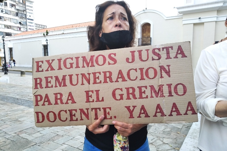 Sinvema Vargas: Docentes jubilados están en pobreza extrema