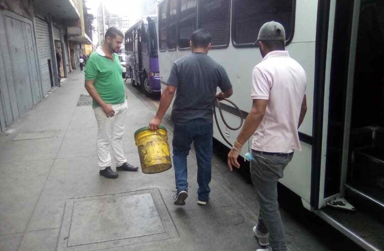 Merma flota de la Caracas-La Guaira por mínimo suministro de gasoil