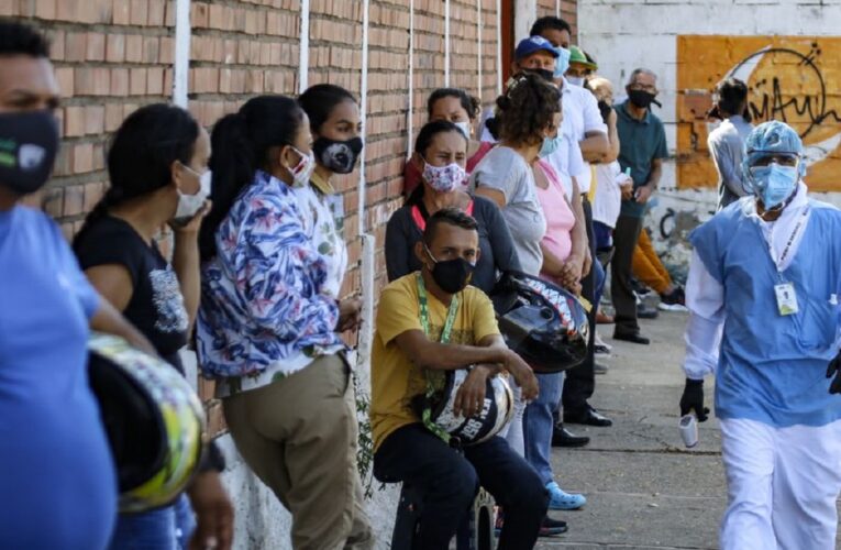 17 muertos y 832 contagios en Venezuela