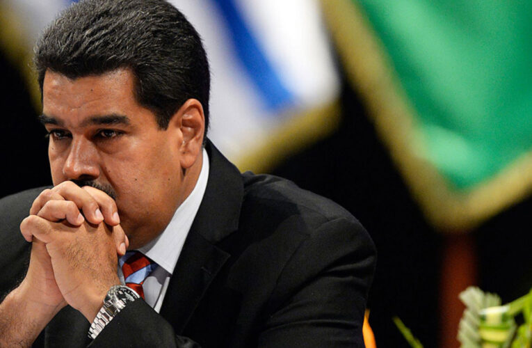 Bloomberg: EEUU revisa sanciones hacia gobierno de Maduro