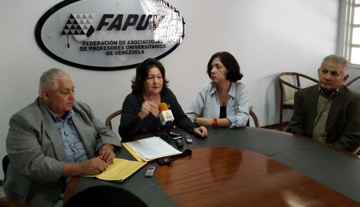 Federaciones universitarias rechazan contrato colectivo firmado por la FTUV