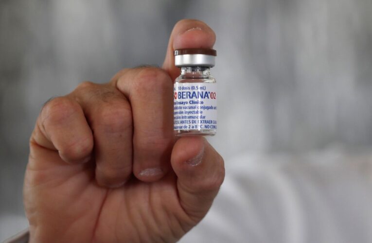 Cuba dice estar en contacto con más de 30 países por sus vacunas