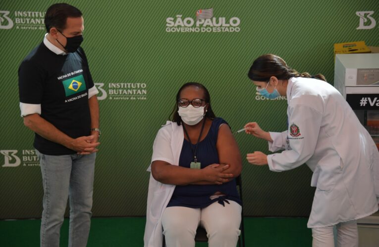 Sinovac exige a Brasil cesar críticas contra China a cambio de vacunas