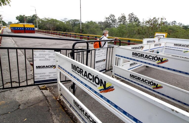 Colombia mantendrá cerrada la frontera con Venezuela