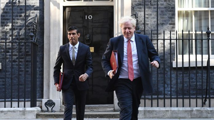 Boris Johnson en cuarentena preventiva por contacto con covid