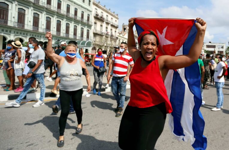 Bloquean las redes sociales en Cuba