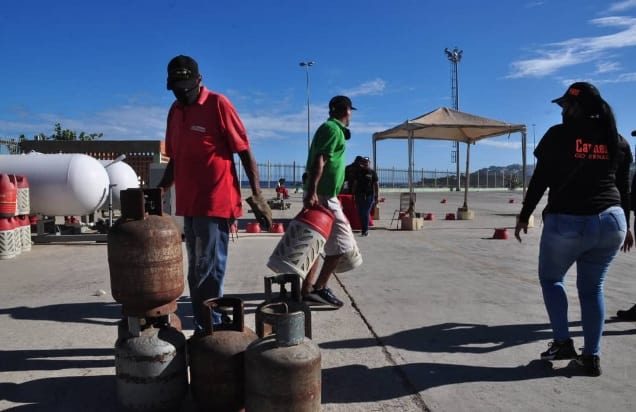 Distribuyen más de 2.000 cilindros de gas en La Guaira