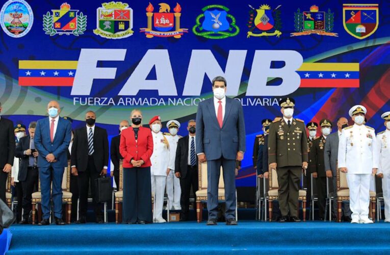 Maduro ratificó a ministro de Defensa y renovó otros mandos militares