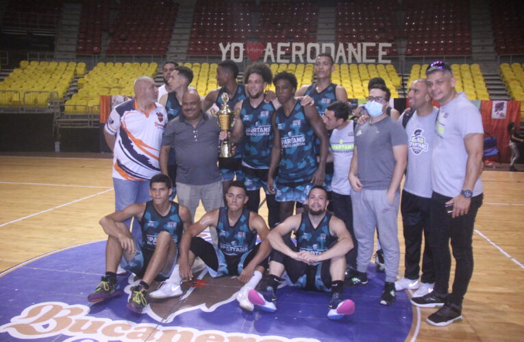 Spartans se impone en cuadrangular basketero de Bucaneros