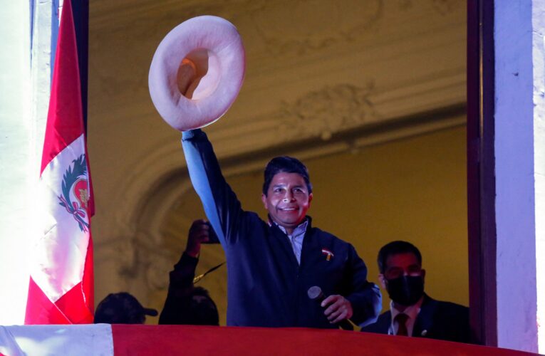 Pedro Castillo es el nuevo presidente de Perú