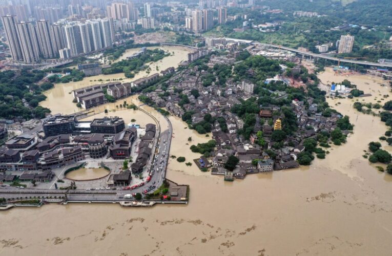 Un muerto y más de 10 mil evacuados por inundaciones en China