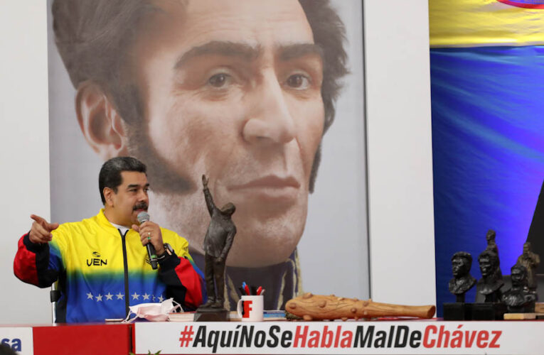 Maduro pide «regulaciones bien estrictas» para las redes sociales