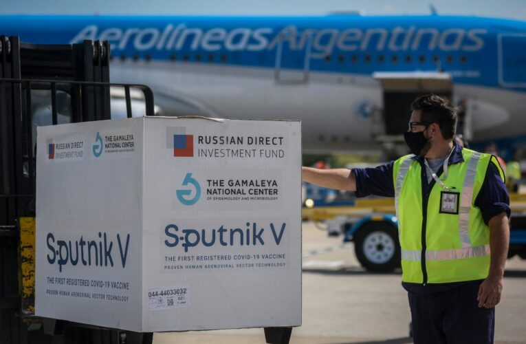 Rusia admite retrasos para entregar segundas dosis de Sputnik V