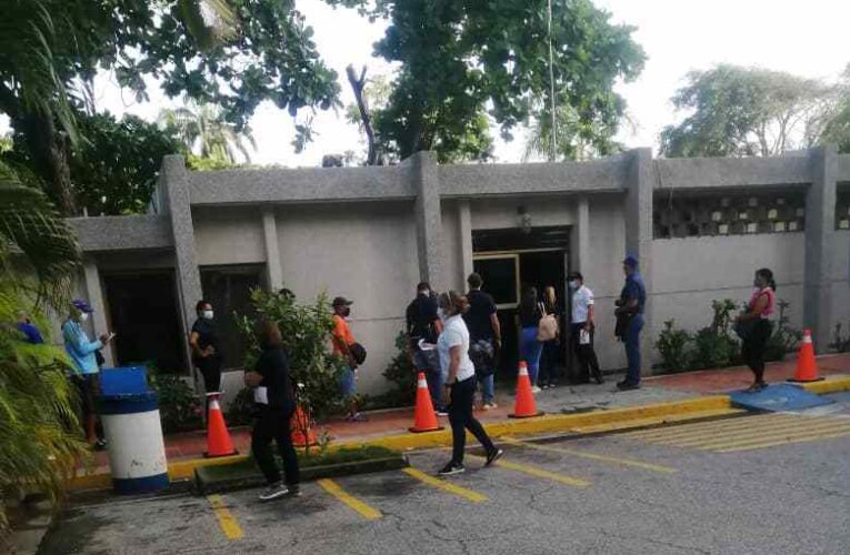 Trabajadores del Club Puerto Azul denuncian violación de la LOTTT