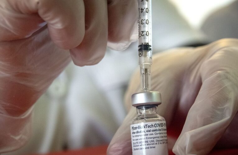 Vacuna contra variante delta podría estar lista en semanas