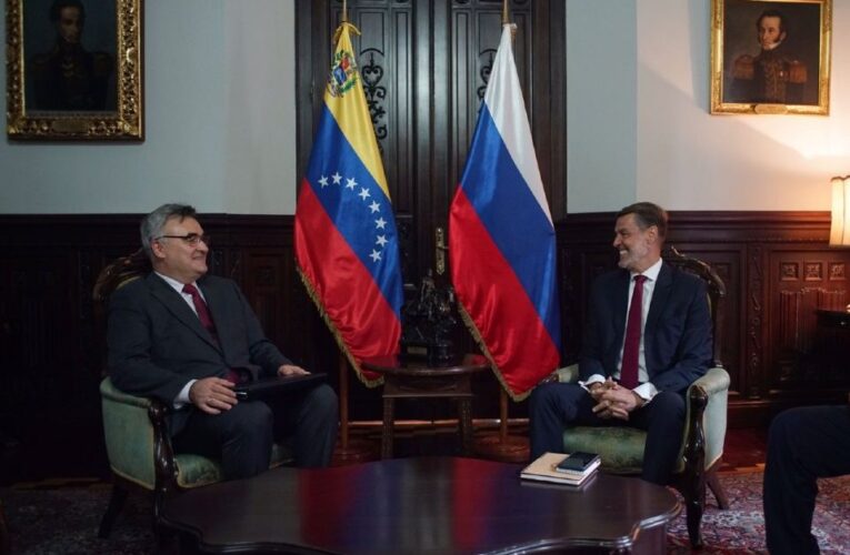 Canciller Plasencia se reúne con embajadores de Nicaragua y Rusia