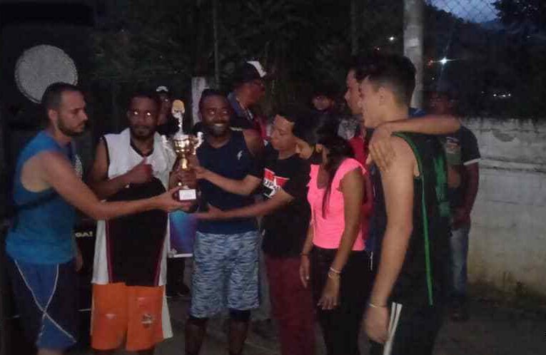 Tupamaro realizó jornada deportiva-recreativa en Carayaca