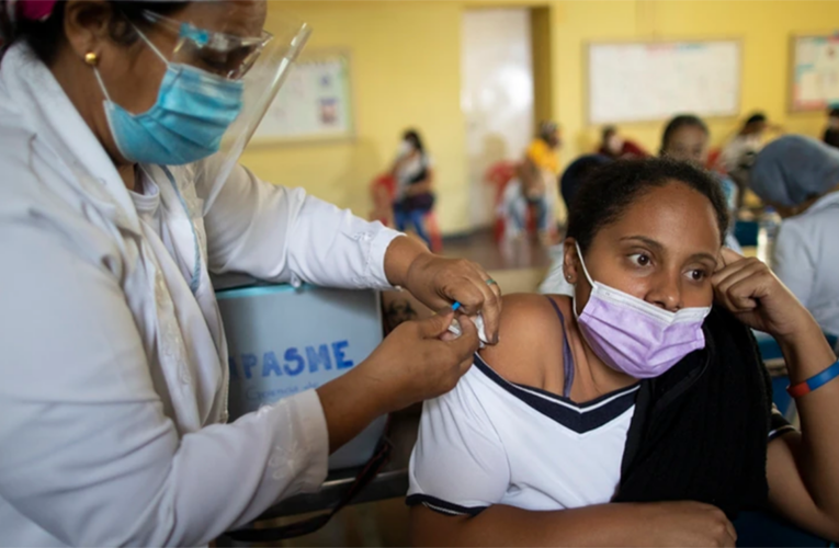 Solo 7% de los venezolanos están vacunados según Academia de Medicina