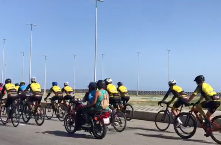 Ciclistas homenajearon a Leonardo García