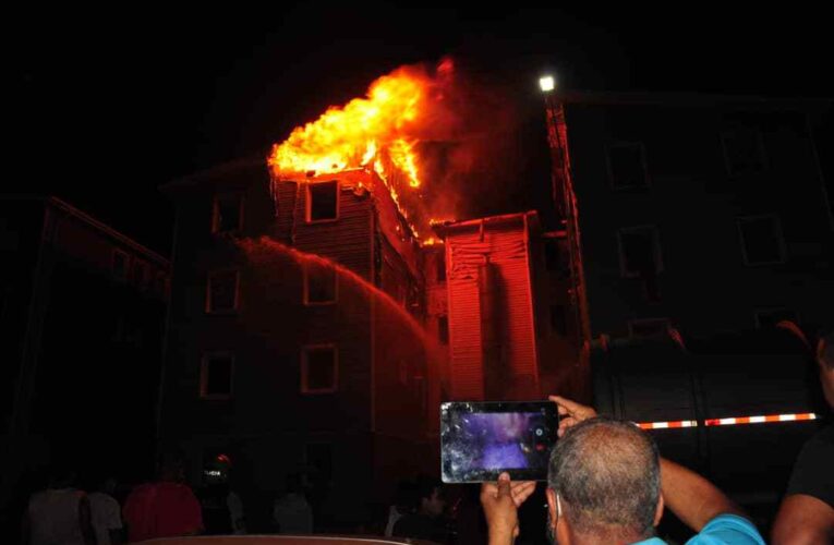Las llamas consumieron dos apartamentos en el Hugo Chávez