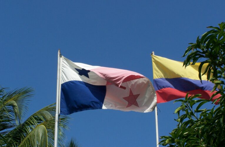Panamá y Colombia acuerdan paso de 650 migrantes por día