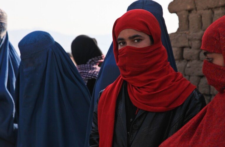 Malala Yousafzai: Temo por mis hermanas afganas