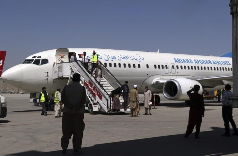 Aeropuerto de Kabul reanuda vuelos internos