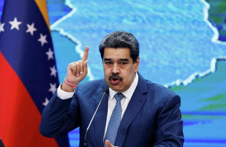 Maduro ordena recuperar instalaciones deportivas de todo el país