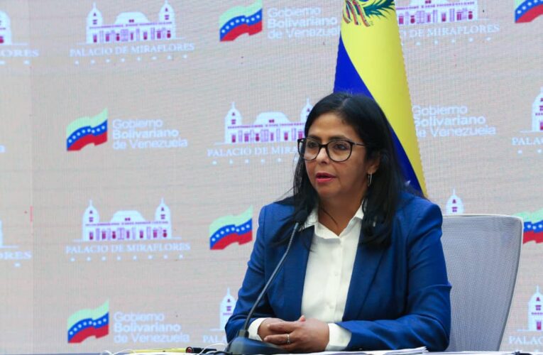 Delcy Rodríguez culpa a la oposición de la emigración de venezolanos