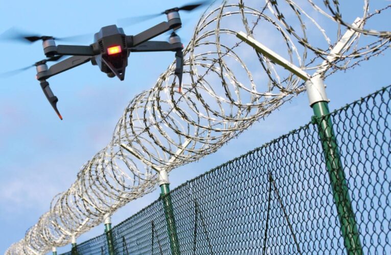 Atacan con drones una cárcel en Ecuador