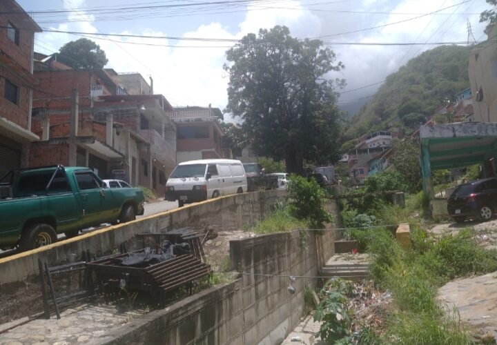 Sectores de La Guaira quedaron sin luz por dos horas
