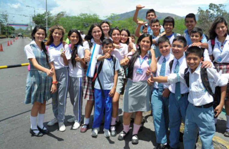 Gobierno permitirá corredor escolar en la frontera con Colombia