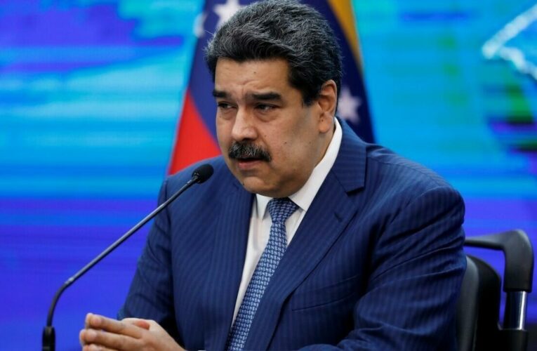 Maduro asegura que duplicará la producción de combustible en semanas