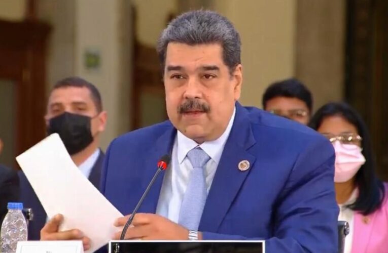 Maduro: Venezuela está lista para debatir sobre democracia
