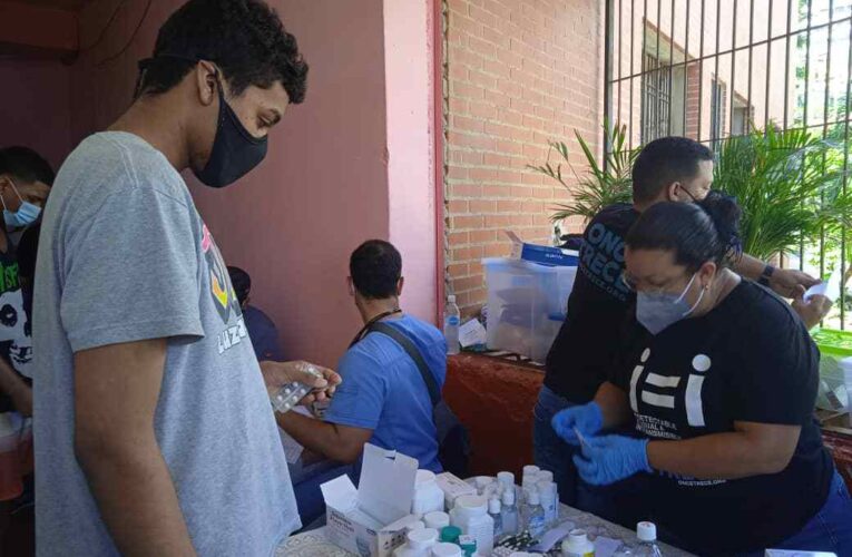 86 privados de libertad fueron atendidos en jornada médica en Retén de Caraballeda
