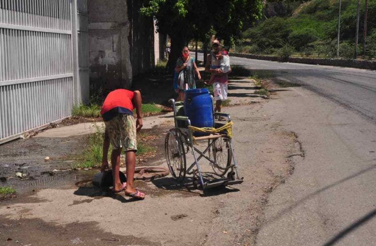 Sector 1 de Mirabal sin agua desde hace un mes