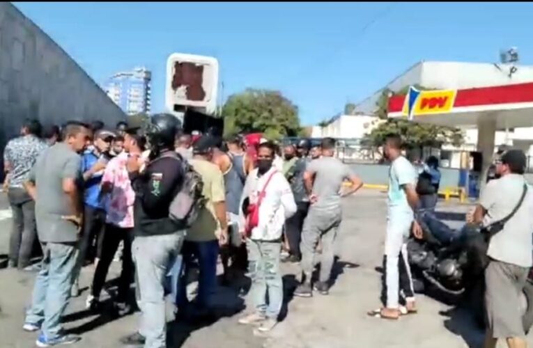 Protestaron en Maiquetía por fallas en suministro de gasolina
