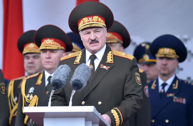 Lukashenko busca aliarse con Venezuela contra “todo tipo de ataques”