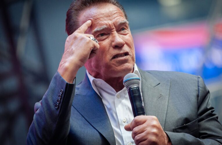 Schwarzenegger llama estúpidos a líderes que no atienden la crisis climática
