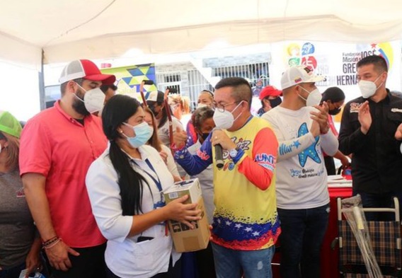 Adultos y niños recibieron consultas médicas gratuitas en Los Próceres
