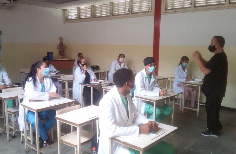 613 guaireños se forman en la Universidad de las Ciencias de la Salud Hugo Chávez