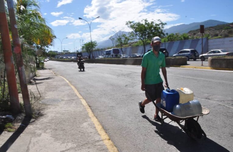 Sin agua mas de 150 familias de la Páez